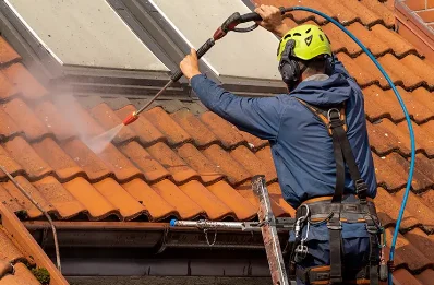 Démoussage et hydrofuge de toiture à Sewen